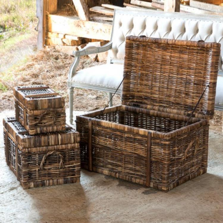 Storage Benches &amp; Trunks
