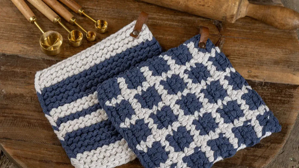 Farmhouse Aprons & Oven Mitts