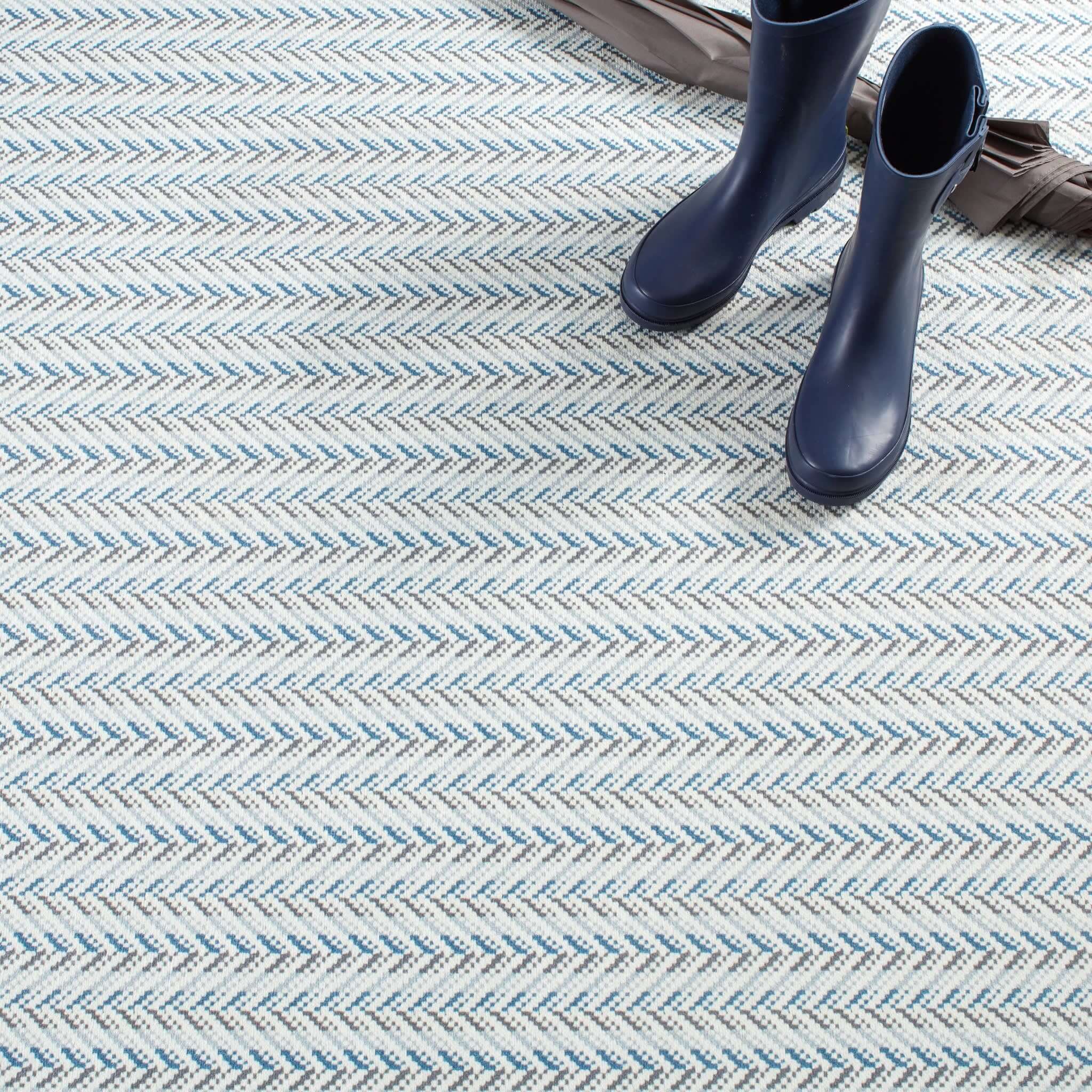 Lowell Blue Machine Washable Rug