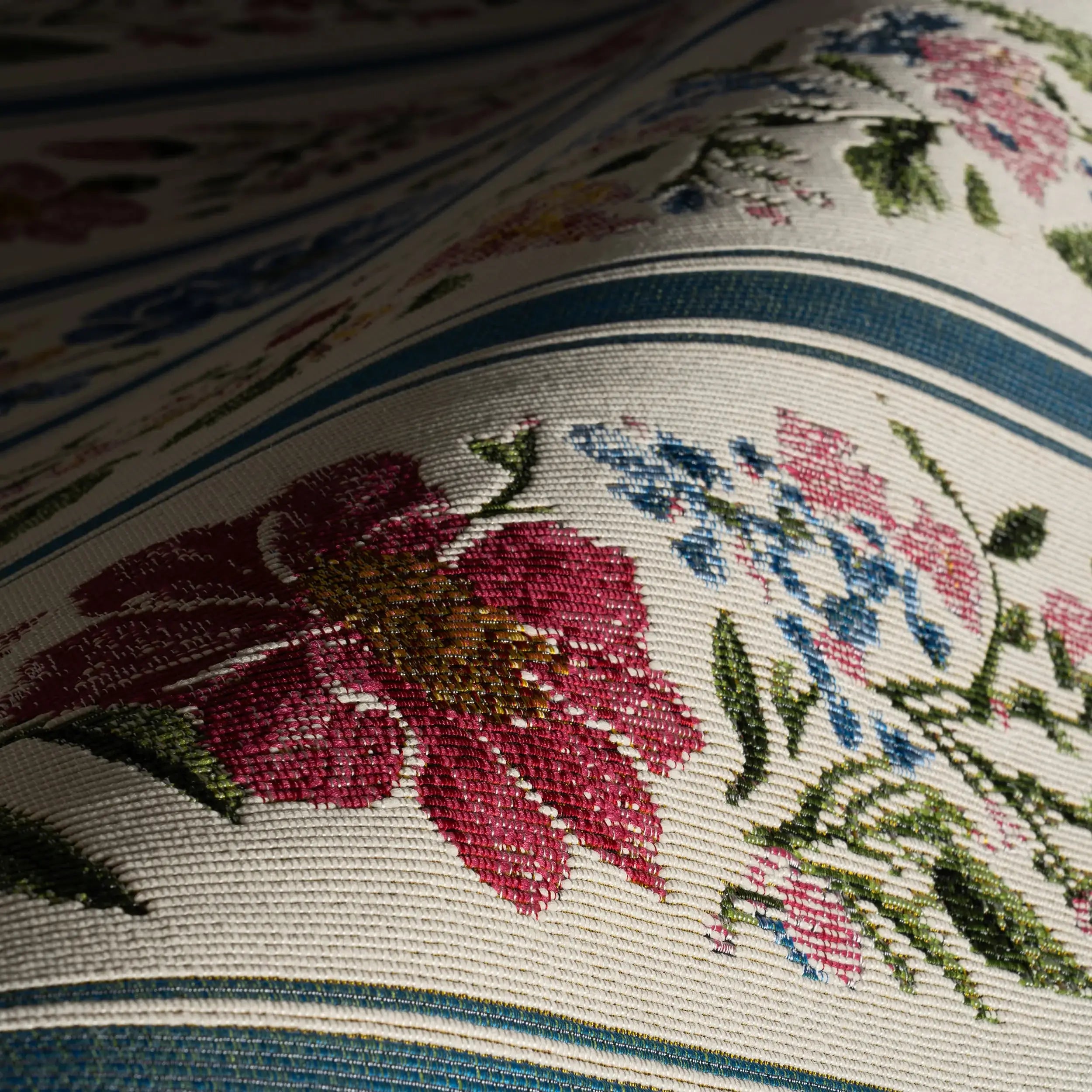 Dash & Albert Arroya Floral Indoor/Outdoor Rug