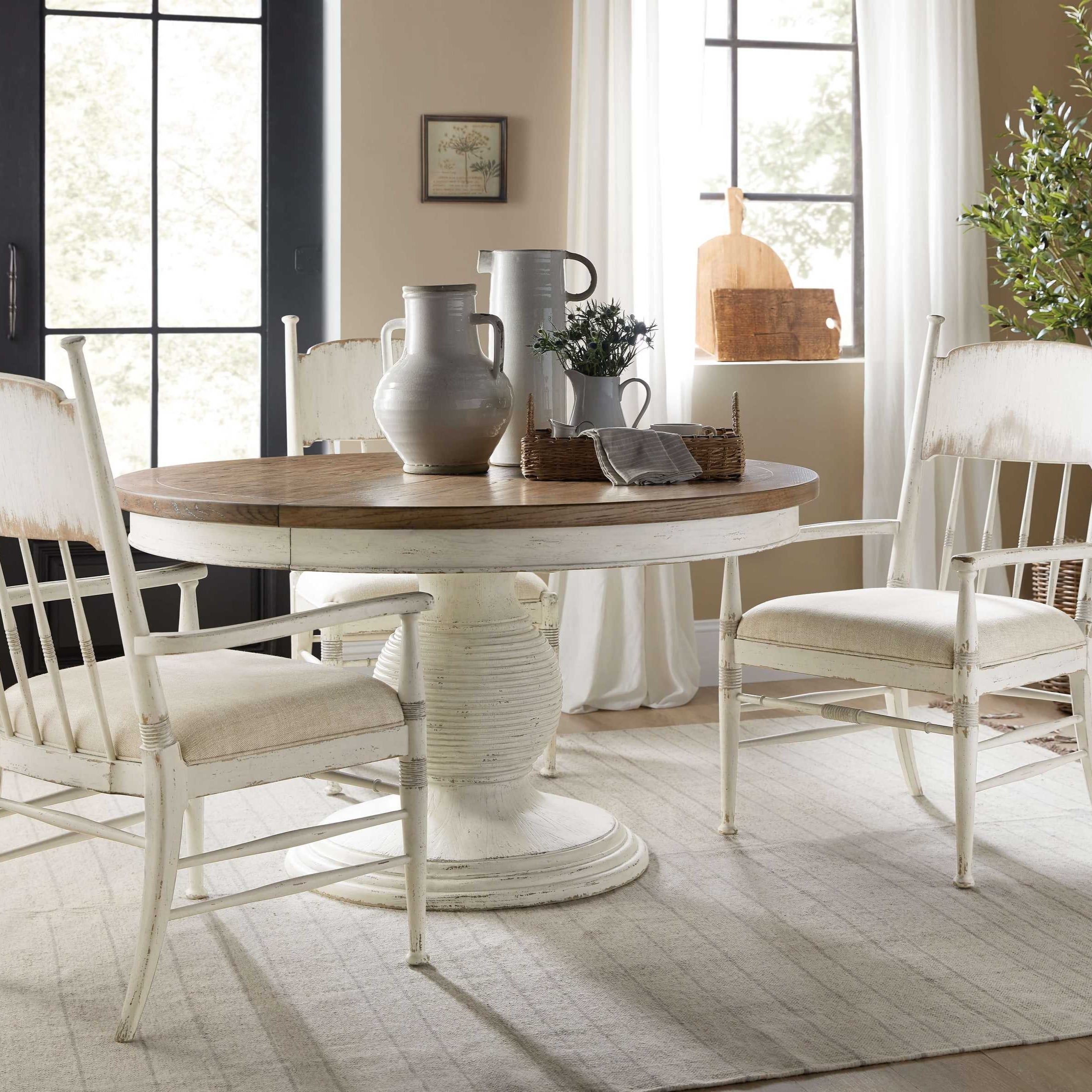 Americana Round Pedestal Dining Table With Leaf