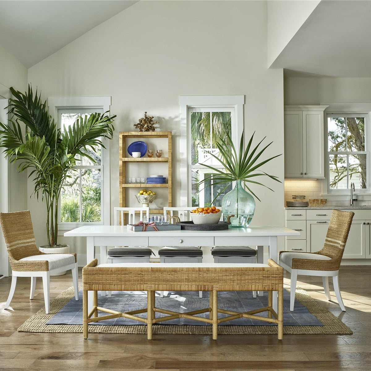 https://www.viewmastercms.com/assets/VMAPP_Universal_Furniture/image/ic/orig/833E654_RM_VS2.jpg