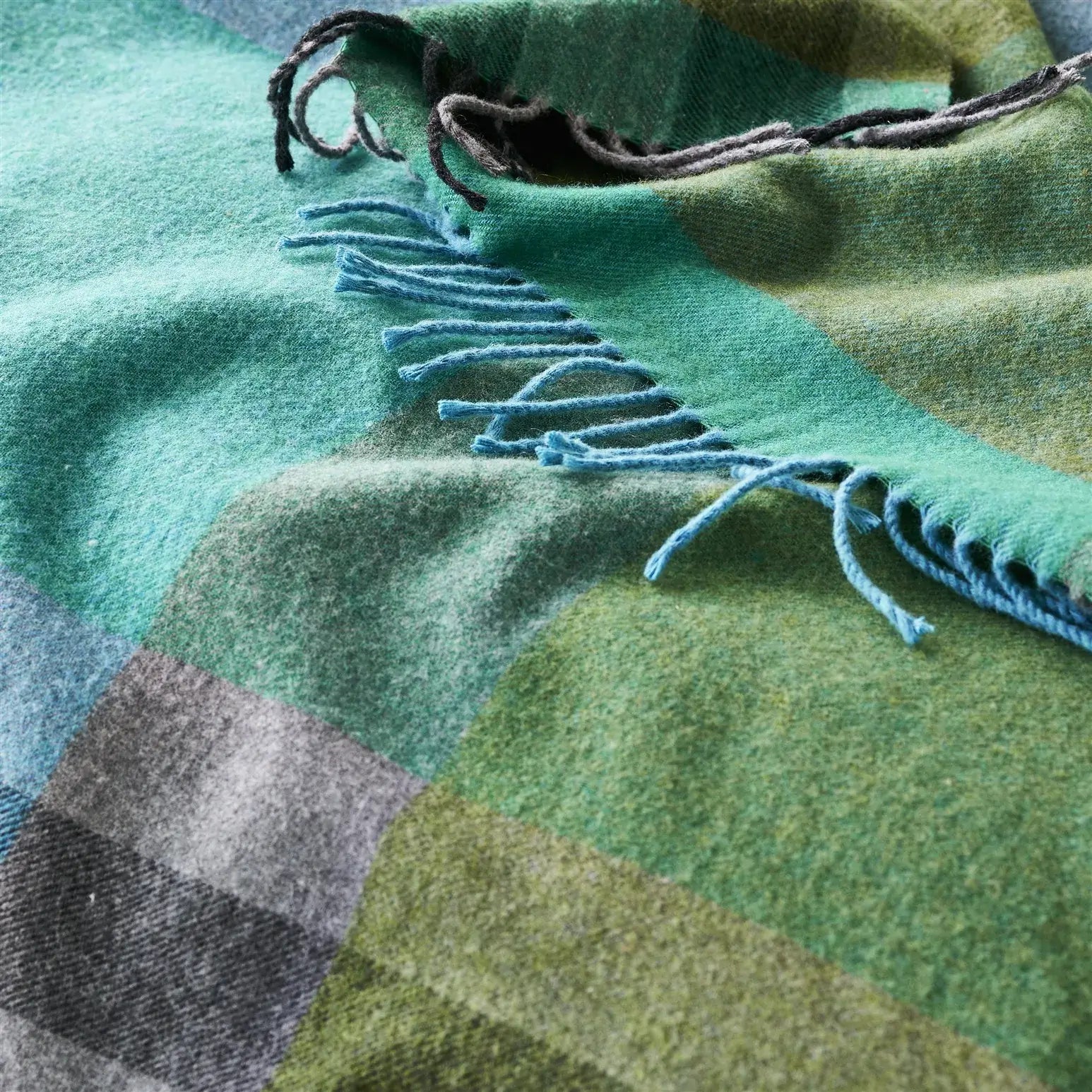 Bampton Emerald Woven Throw