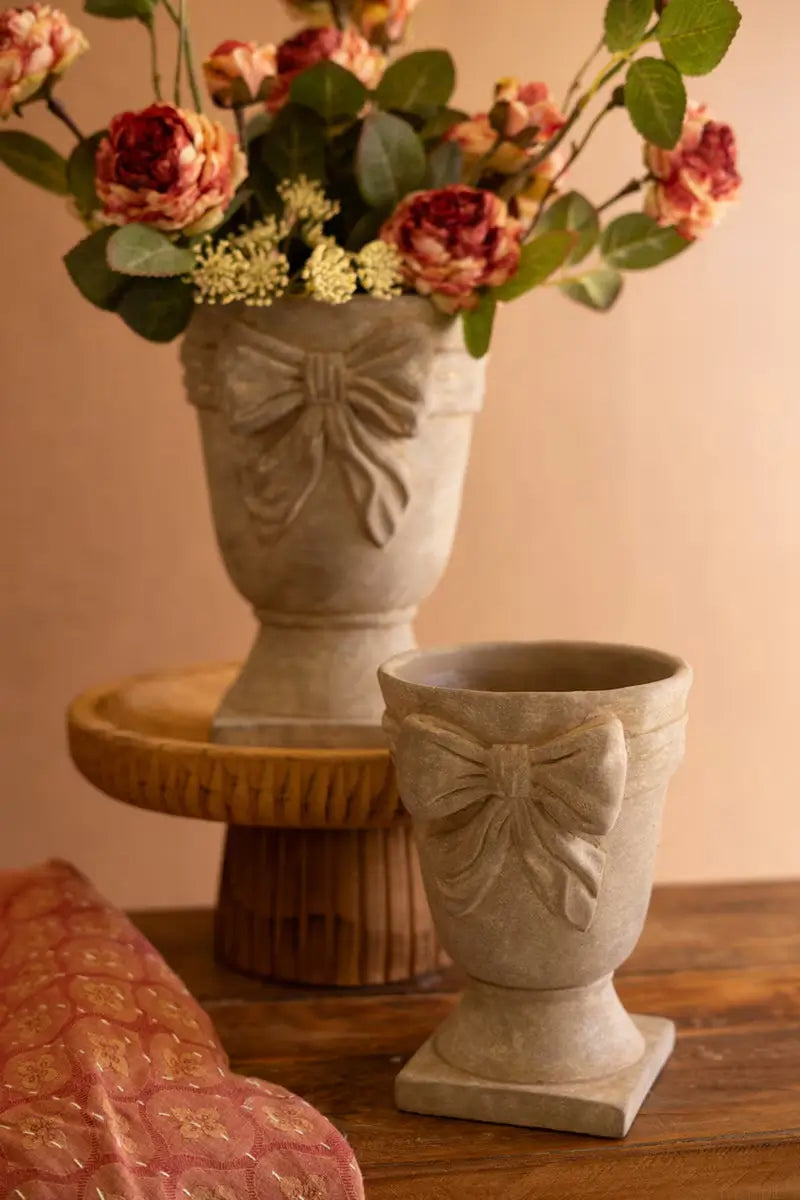 Concrete Bow Detail Urn Set