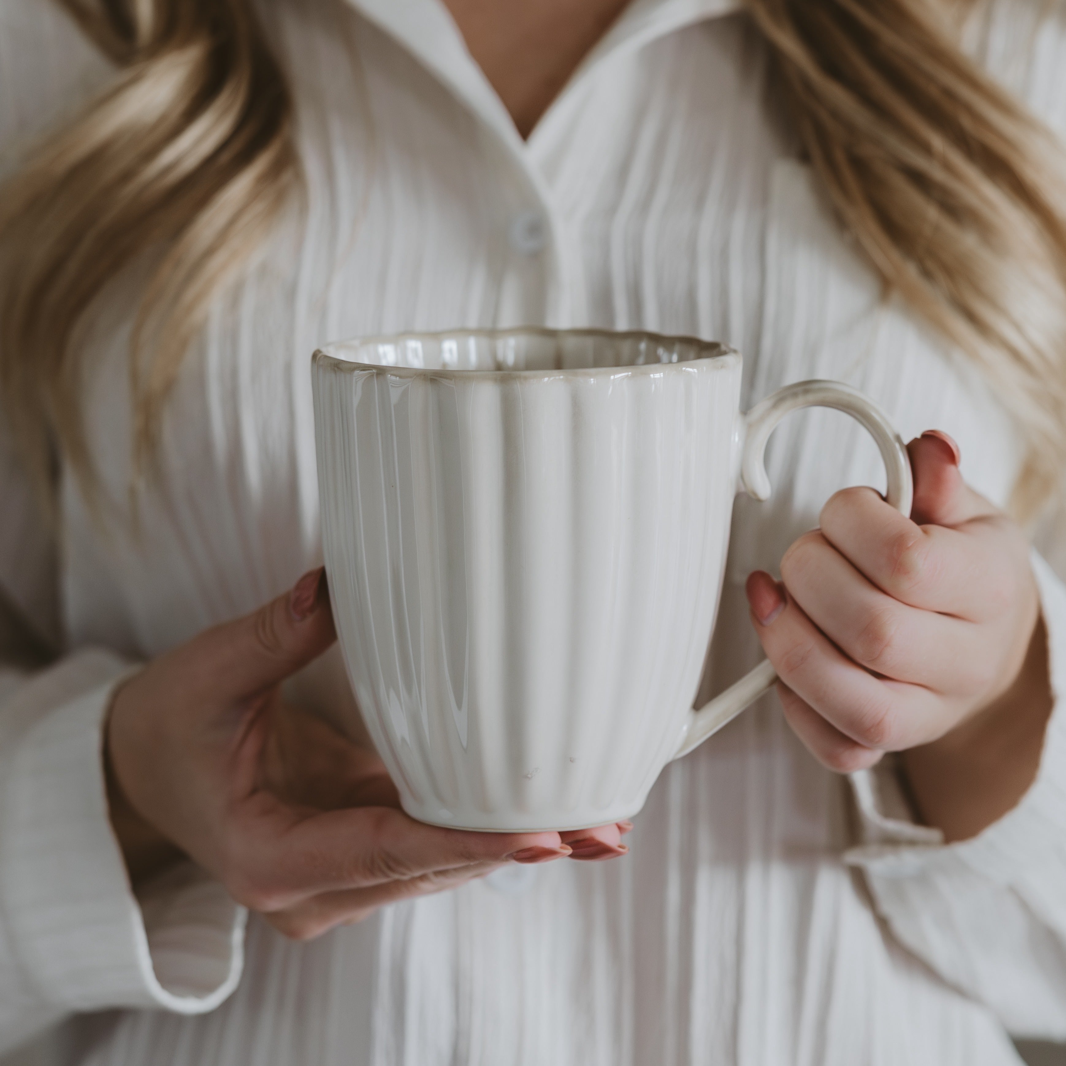 Scallop Figural Coffee Mug