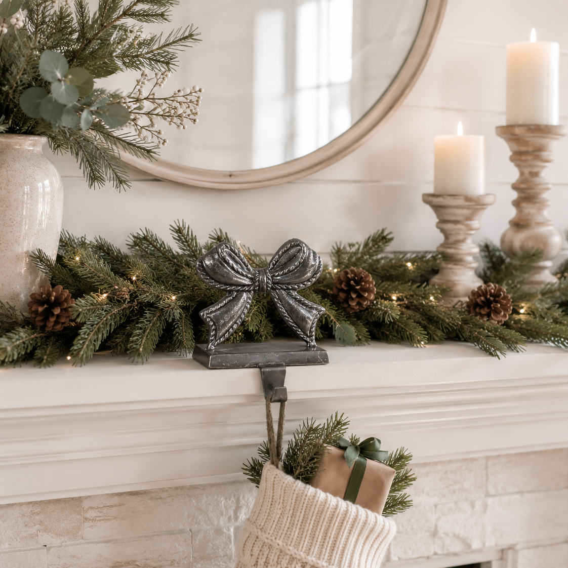 Petite Bow Stocking Holder