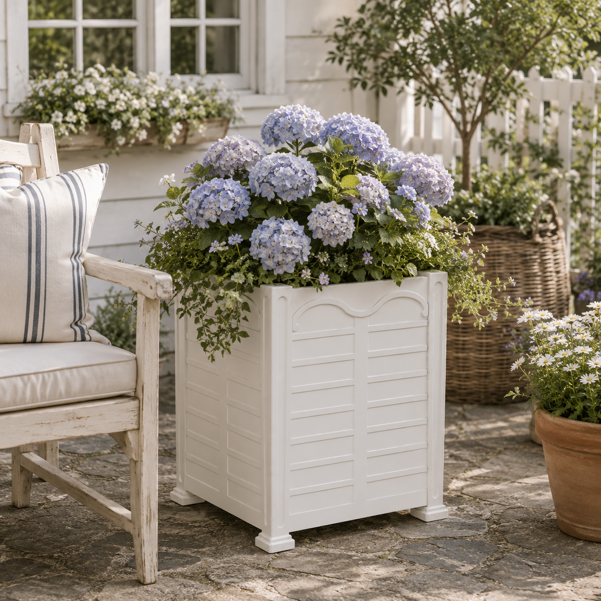Bay Lake Garden Planter