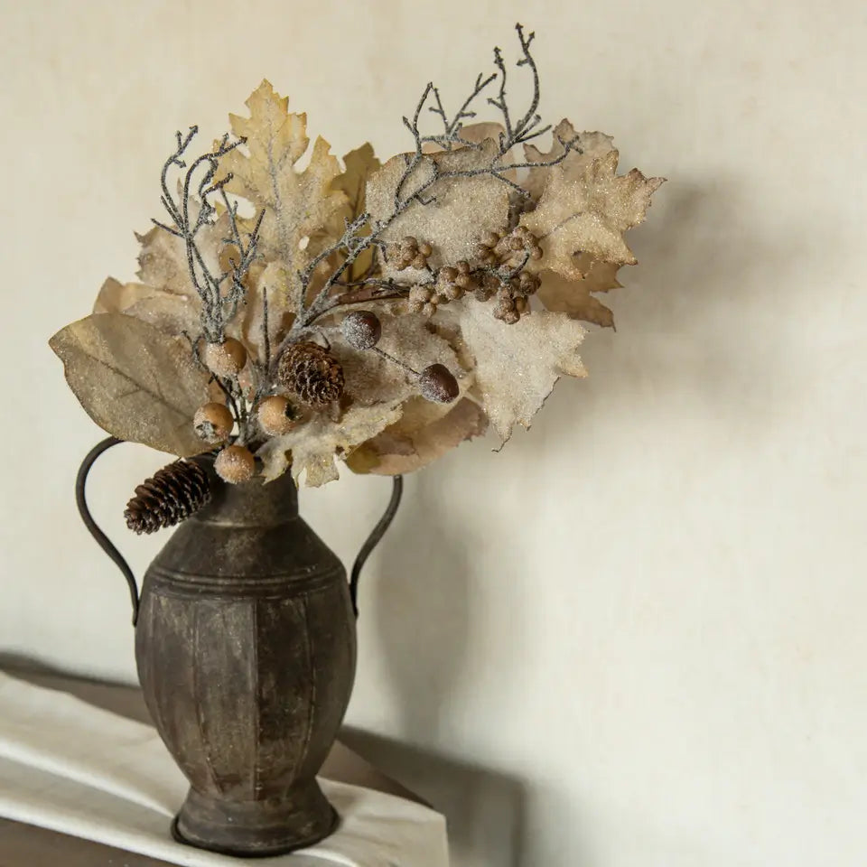 Frosted Woodland Leaf Pick