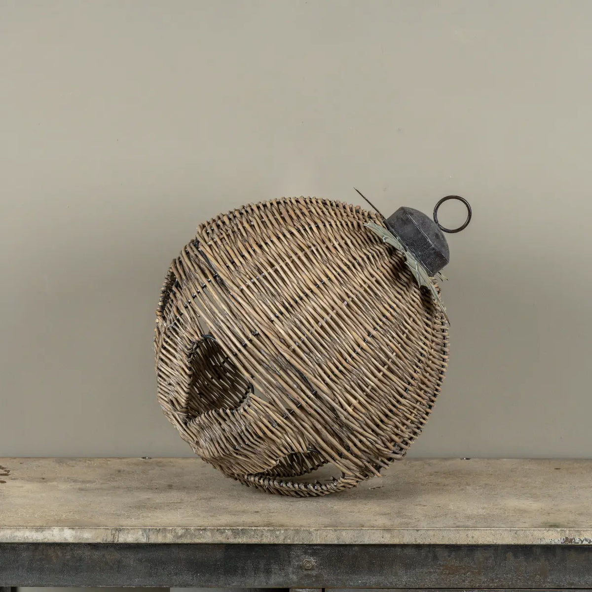 Wicker & Metal Holly Sleigh Bell