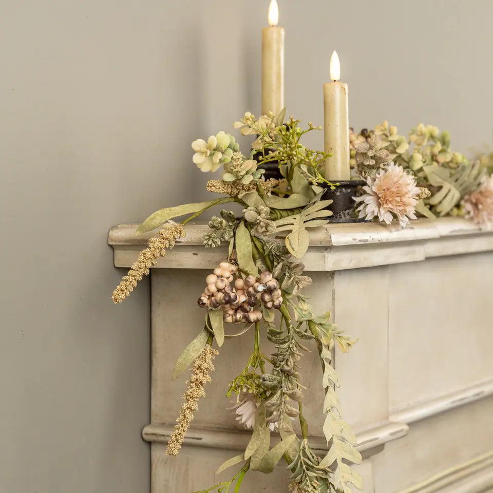 Cream Pom Pom & Foliage Garland