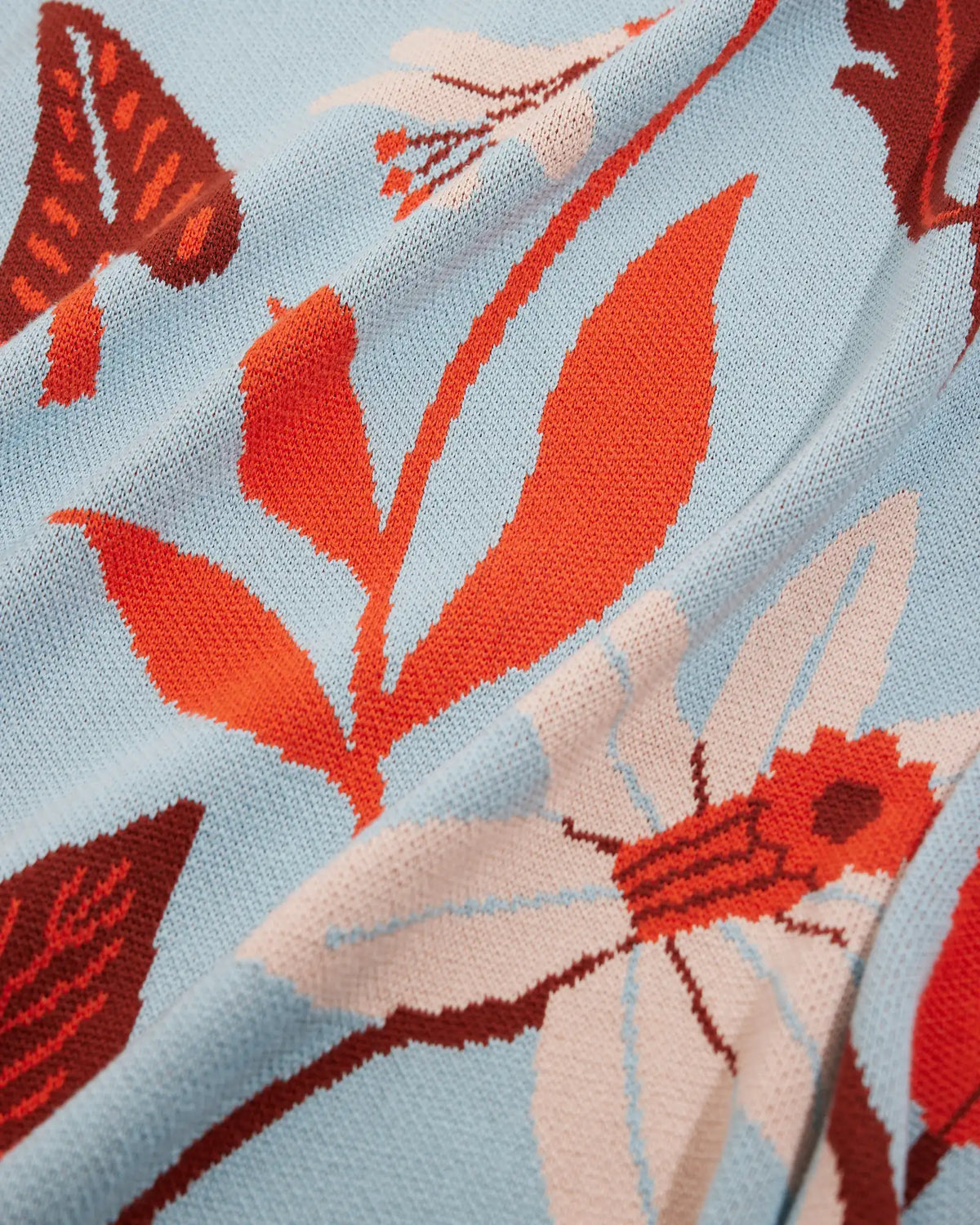 Biquette Petals Knit Blanket