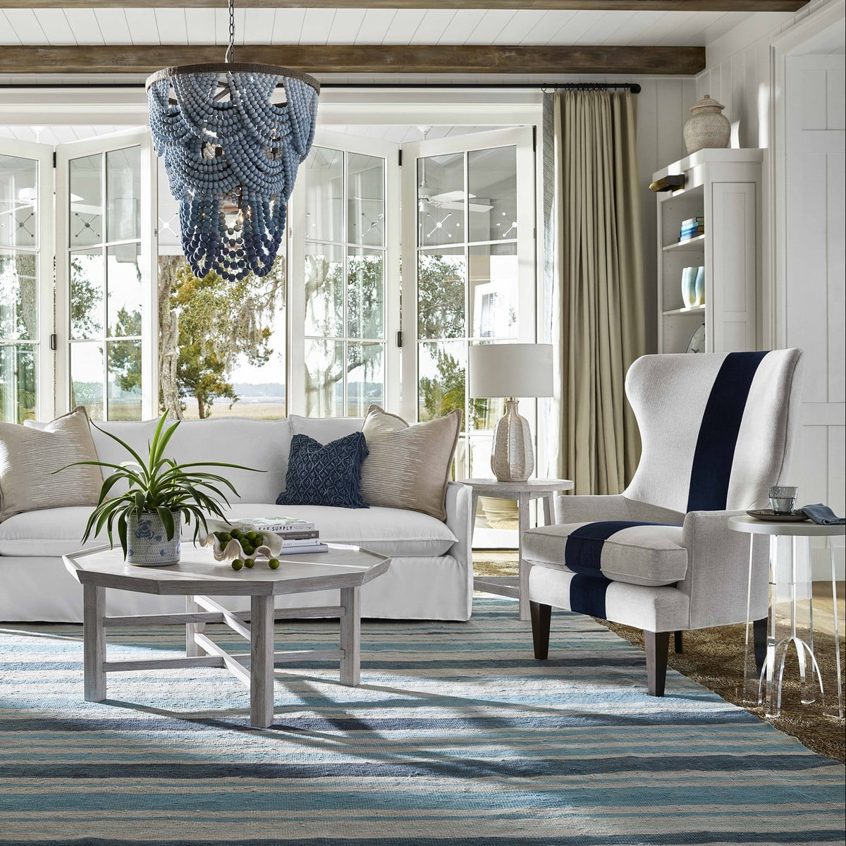https://www.viewmastercms.com/assets/VMAPP_Universal_Furniture/image/ic/orig/U033801_RM_ALT.jpg