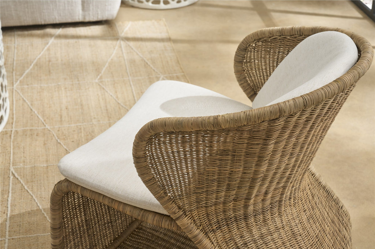 https://www.viewmastercms.com/assets/VMAPP_Universal_Furniture/image/ic/orig/U51050312011_Detail.jpg