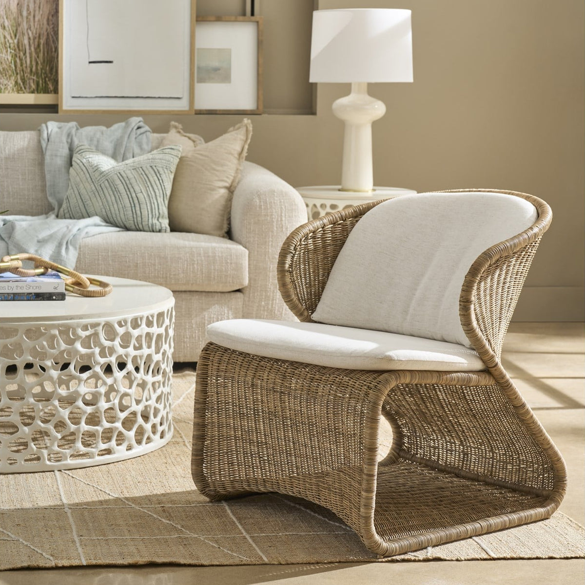 https://www.viewmastercms.com/assets/VMAPP_Universal_Furniture/image/ic/orig/U51050312011_RS.jpg