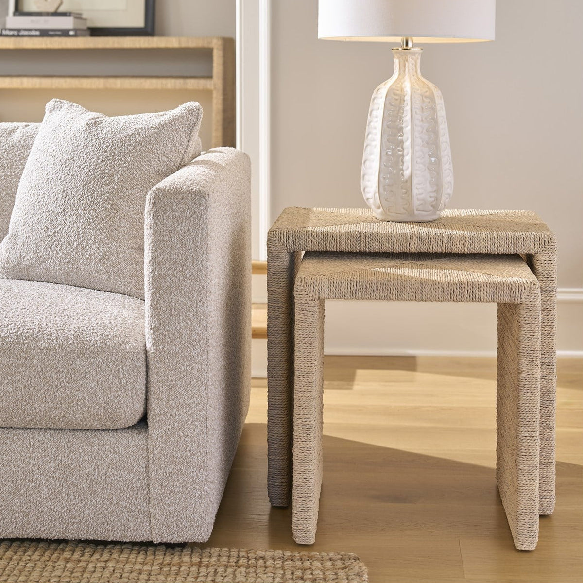 https://www.viewmastercms.com/assets/VMAPP_Universal_Furniture/image/ic/orig/U533811_RS.jpg