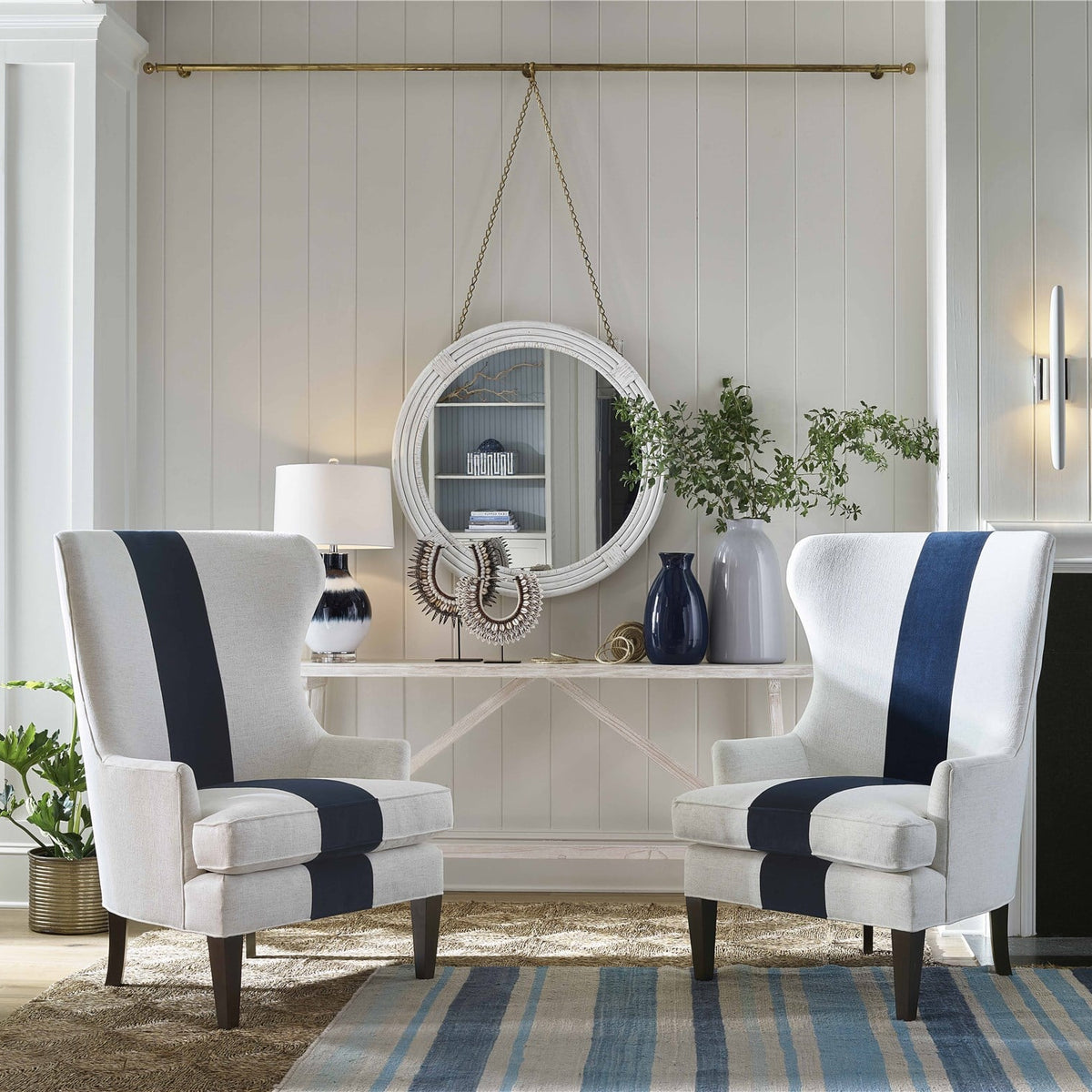 https://www.viewmastercms.com/assets/VMAPP_Universal_Furniture/image/ic/orig/UO_WINGBACK_RM.jpg