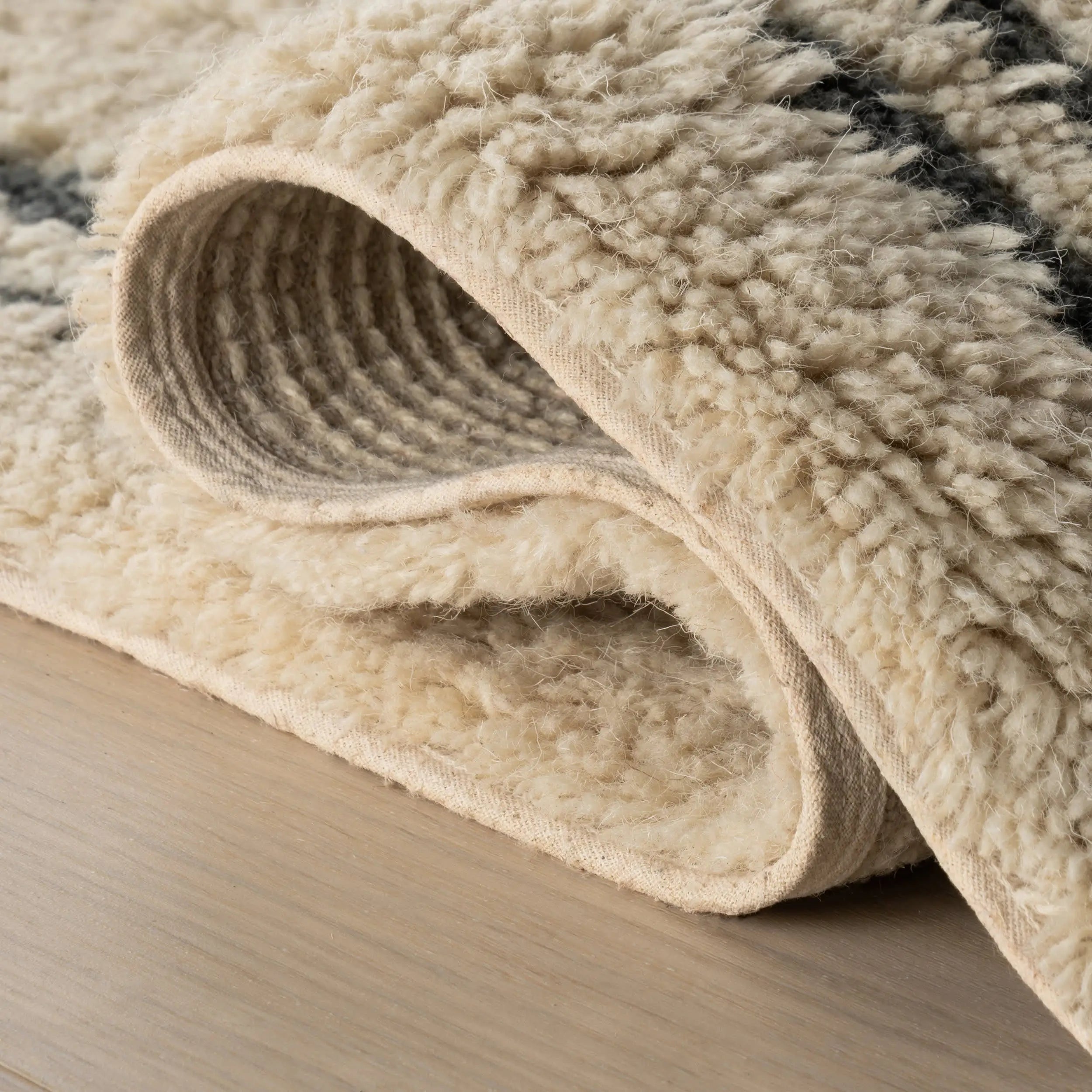 Dash & Albert Vina Handmade Washable Wool Rug