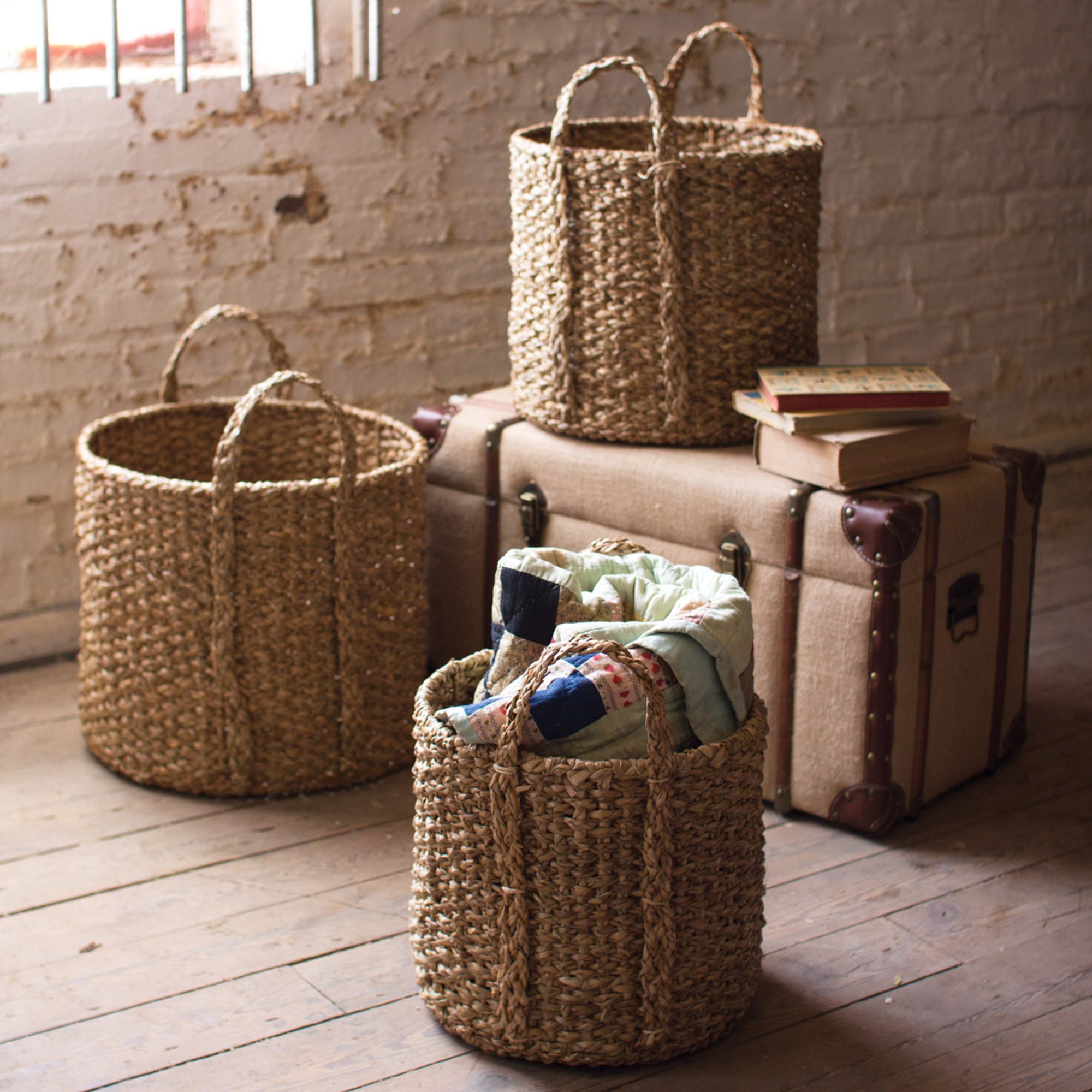 Round Braided Seagrass Basket Set