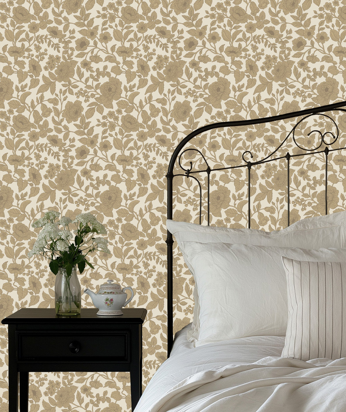 Lorraine Peel & Stick Wallpaper by Daphne & Sage