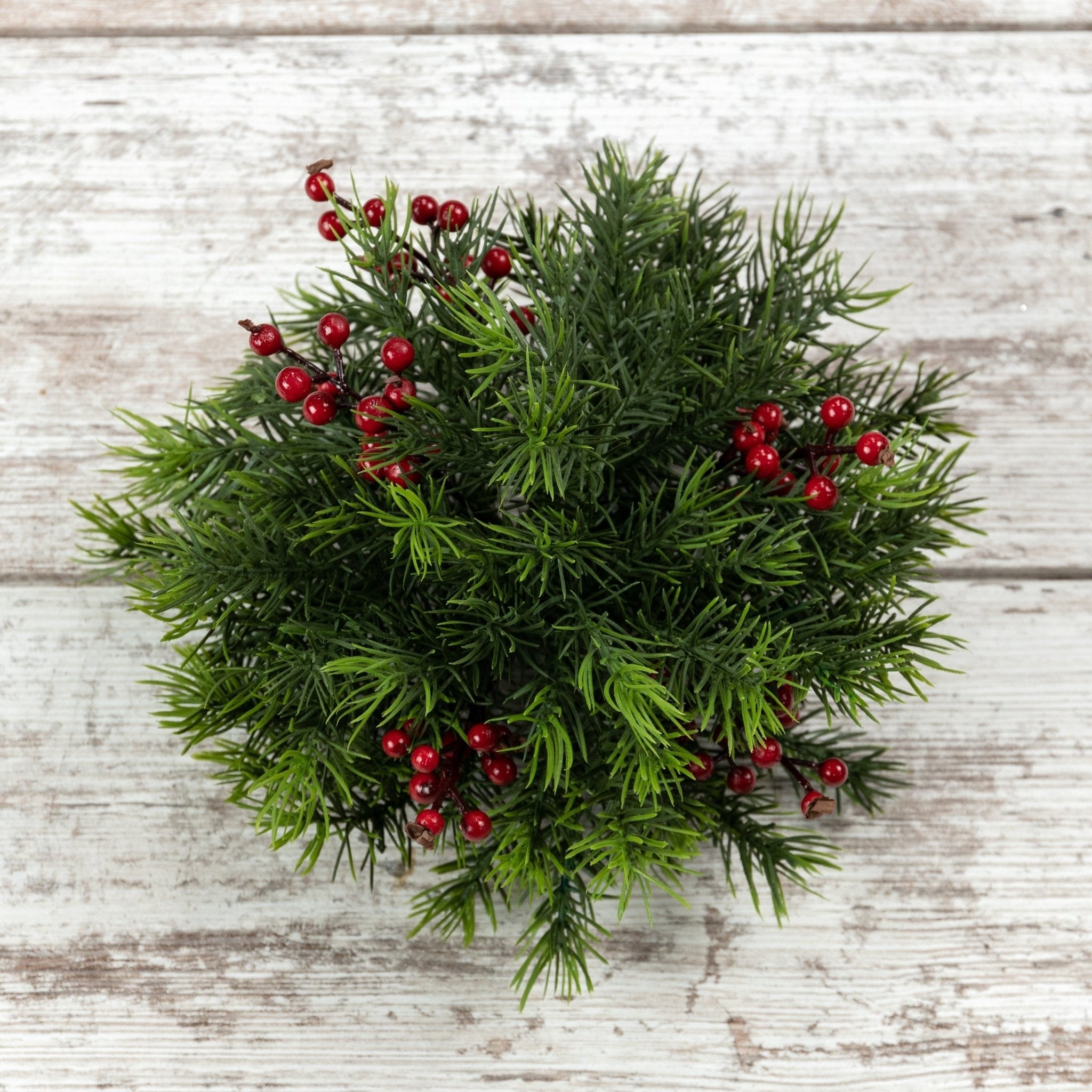 Angel Pine & Berries Ball