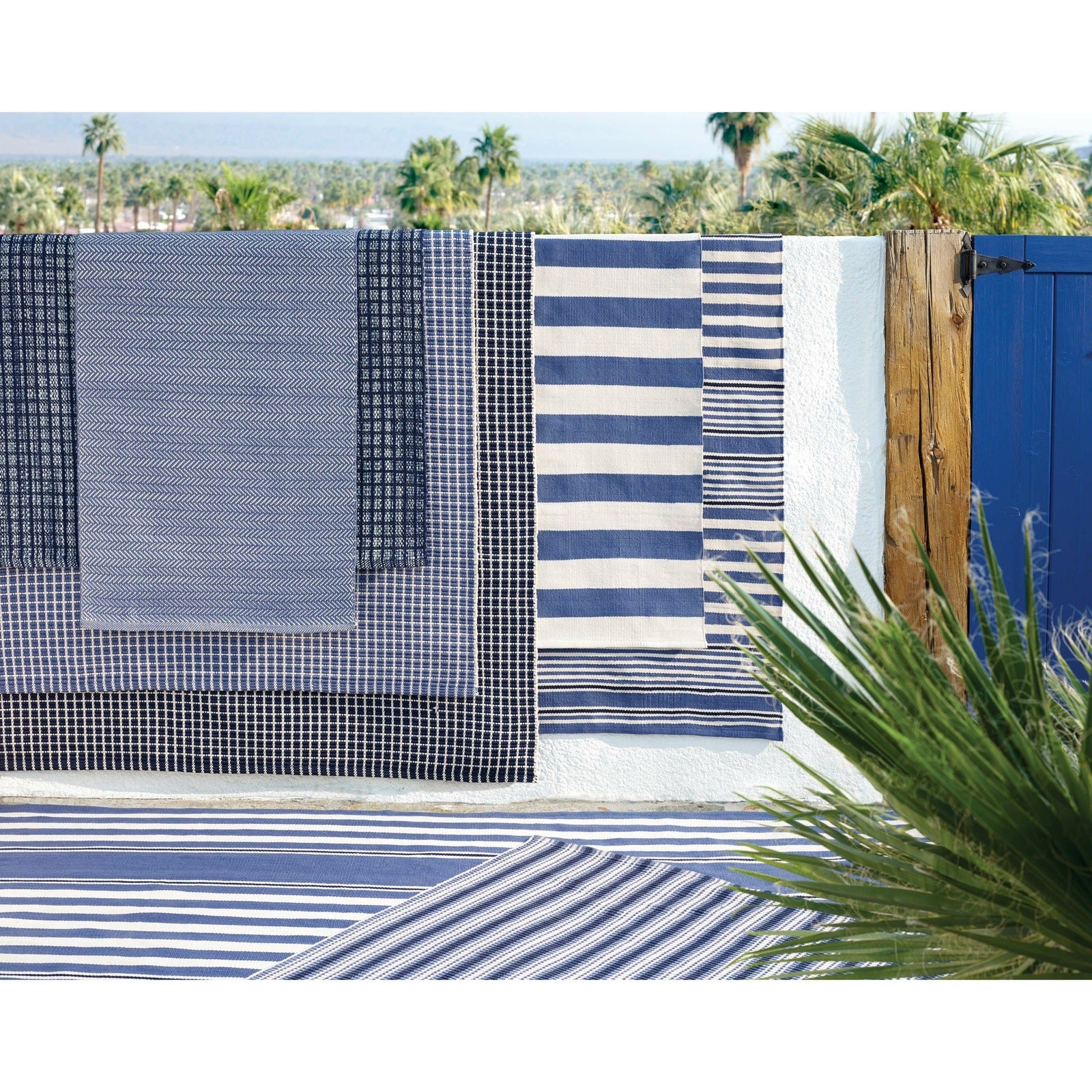 Dash & Albert Catamaran Stripe Denim/White Indoor/Outdoor Rug