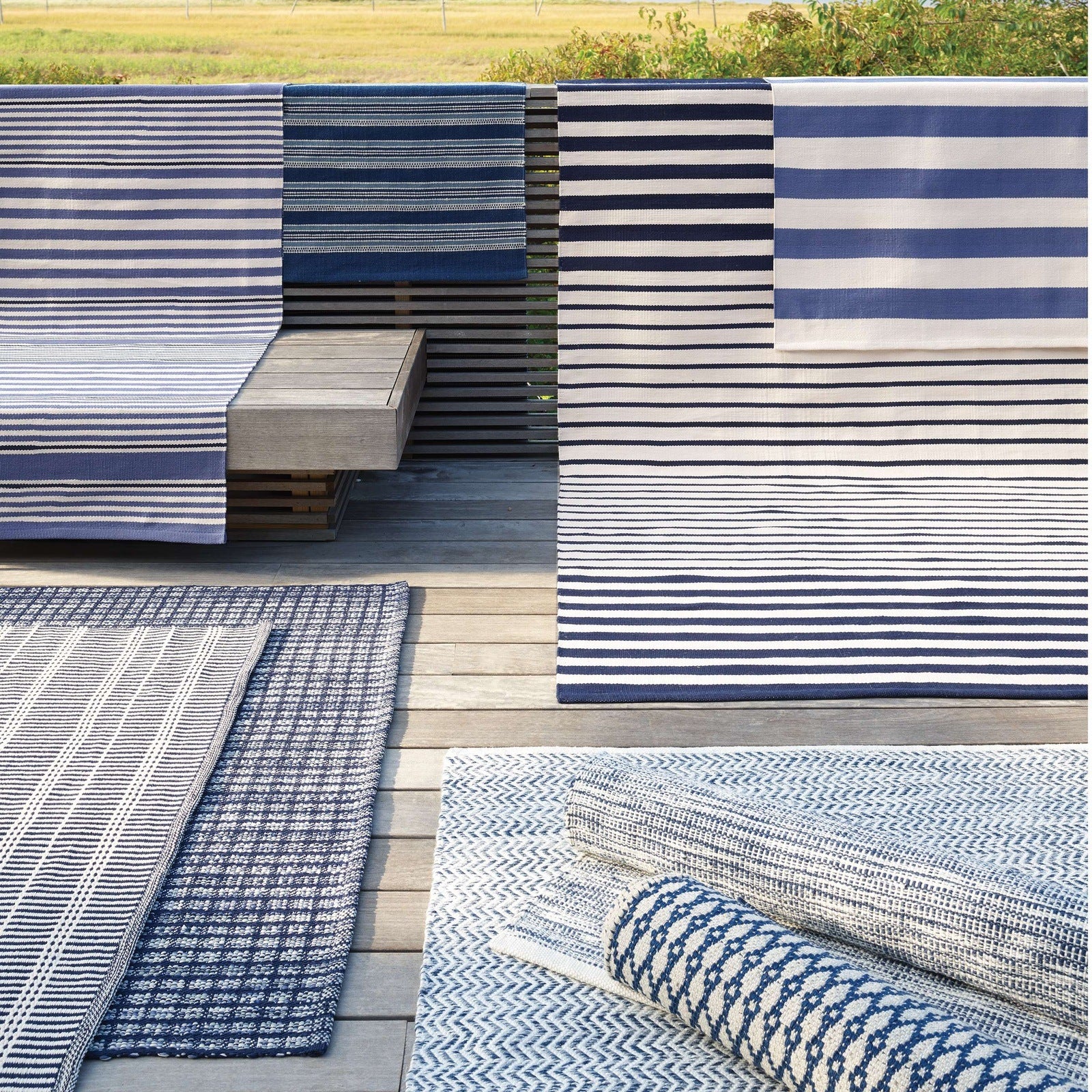 Dash & Albert Coastal Blue Indoor/Outdoor Rug