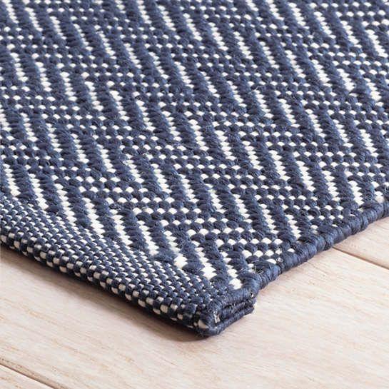 Dash & Albert Herringbone Navy/Ivory Indoor/Outdoor Rug