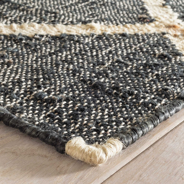 Kali Black Handwoven Jute Rug