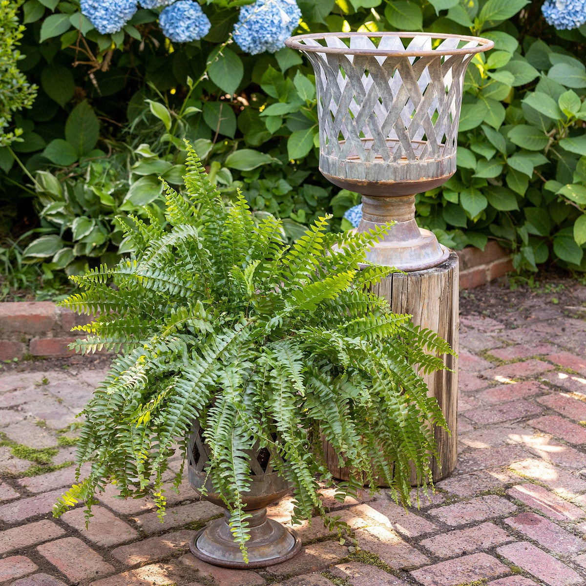 Lattice Metal Urn Set