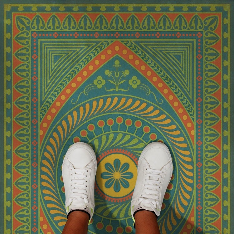 Pattern 75 Guard Friendship Vinyl Floor Cloth