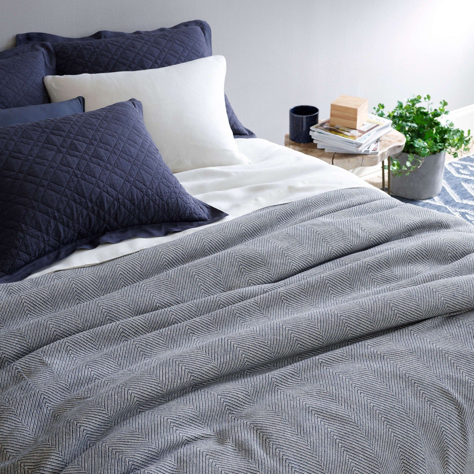 Pine Cone Hill Herringbone Navy/Ivory Blanket