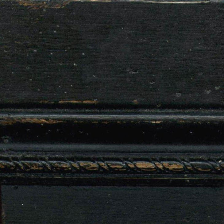 The Cottage Round Pedestal Table