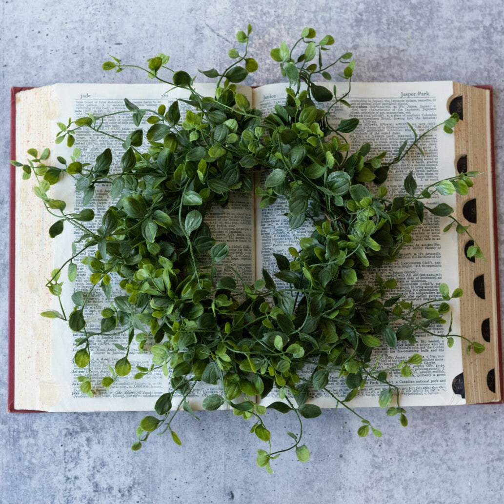 Vinca Leaf Candle Ring