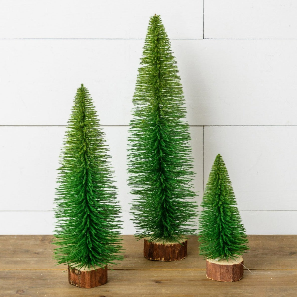 Whispy Green Bottle Brush Tree With Wood Base