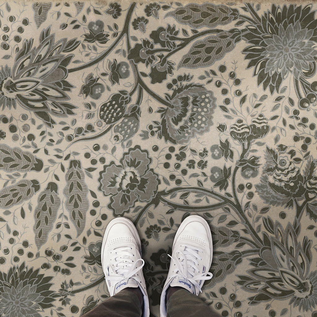 Williamsburg Garden Gate Skeleton Armor Vinyl Floor Cloth