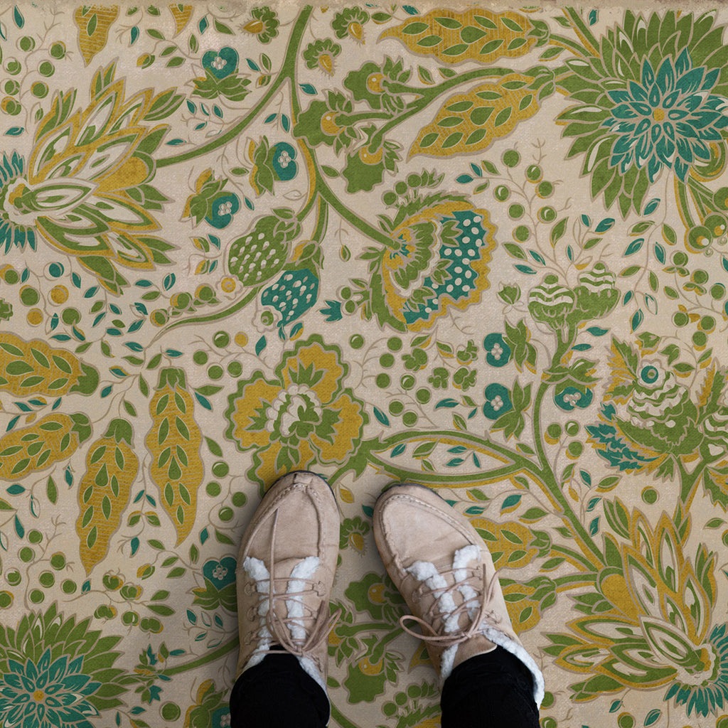 Williamsburg Garden Gate Summer Wind Vinyl Floor Cloth