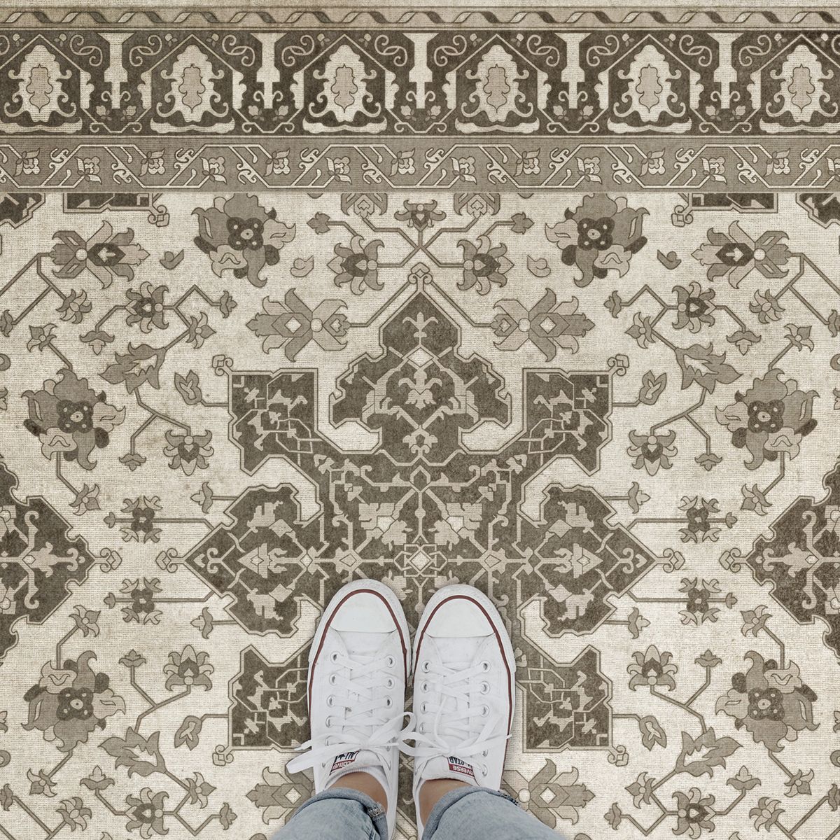 Williamsburg Star Ushak Majesty Shining Vinyl Floor Cloth