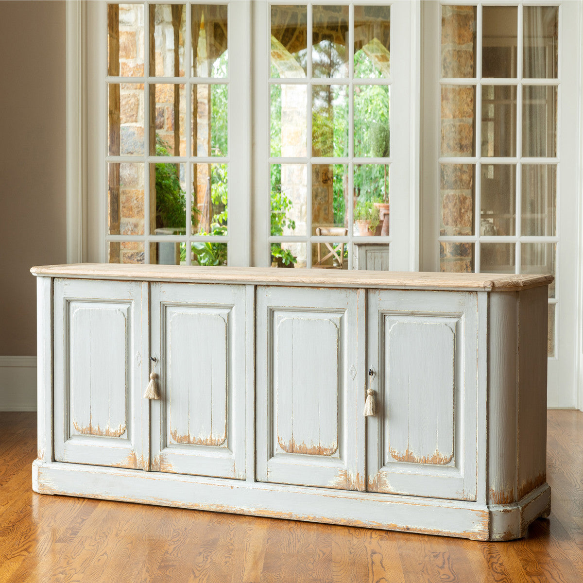 How to Paint Farmhouse Furniture