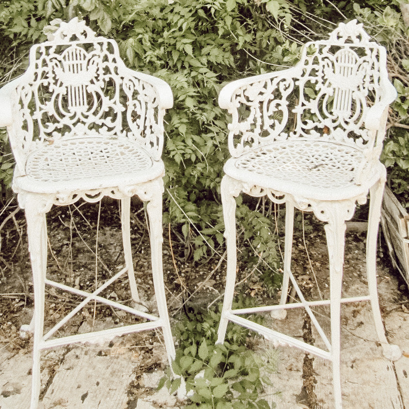 How to identify vintage wrought iron furniture