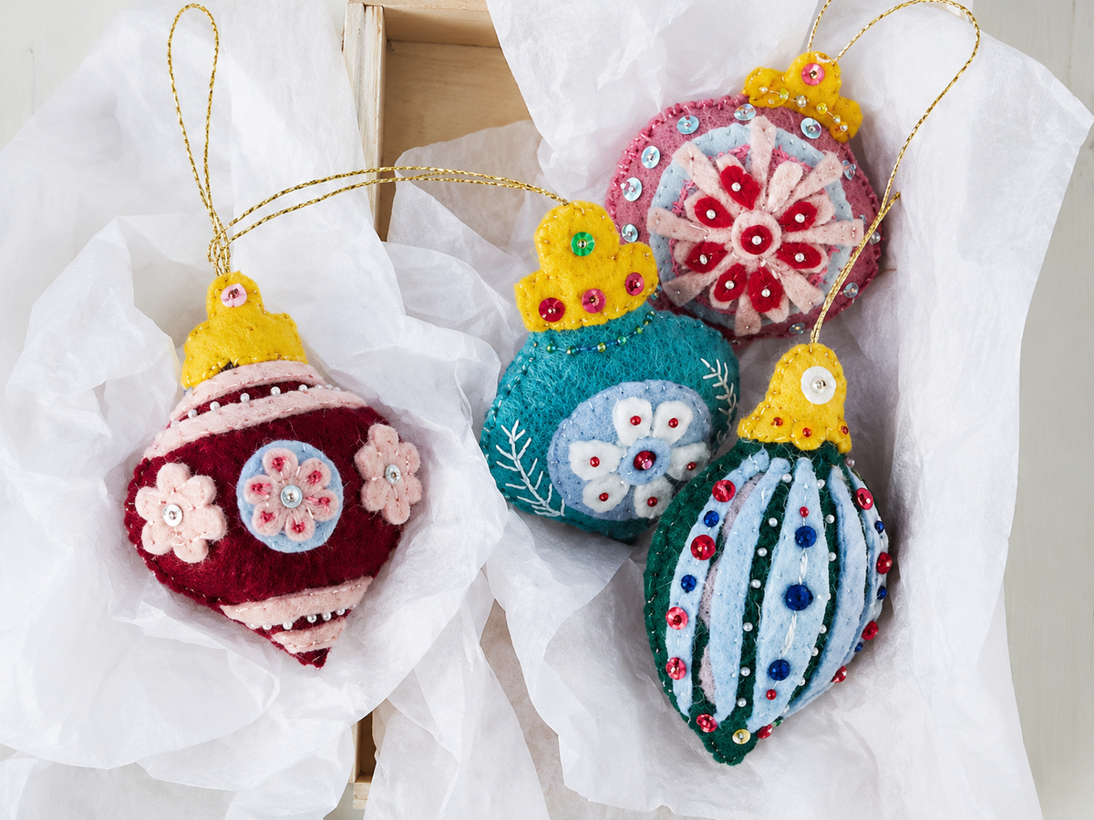 Christmas Tree Decor - A Cottage in the City