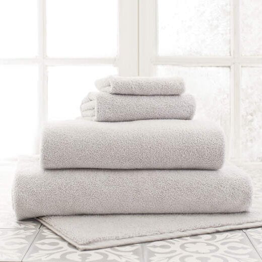 Bath Rugs & Towels - A Cottage in the City