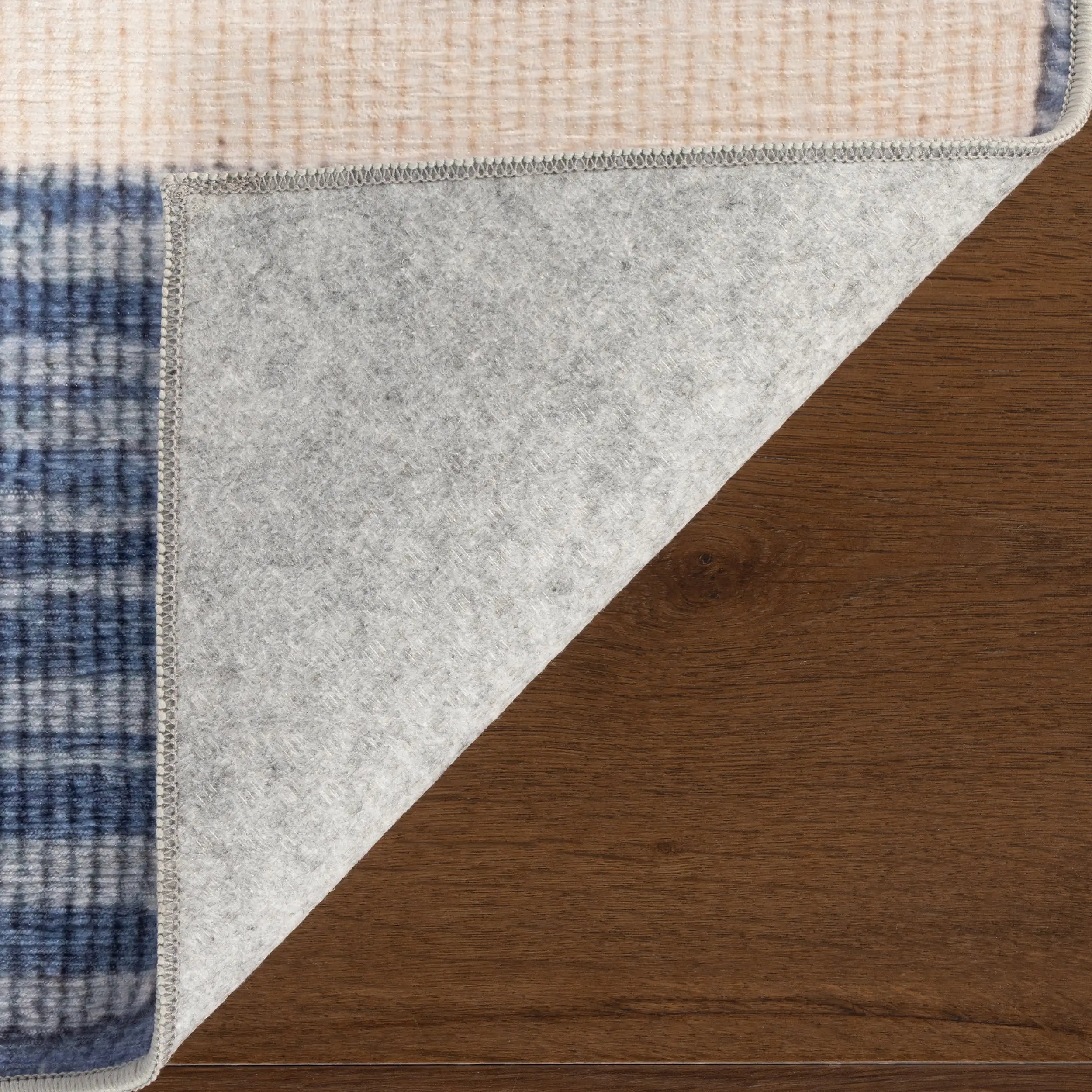 Ilae Coastal Striped Washable Rug