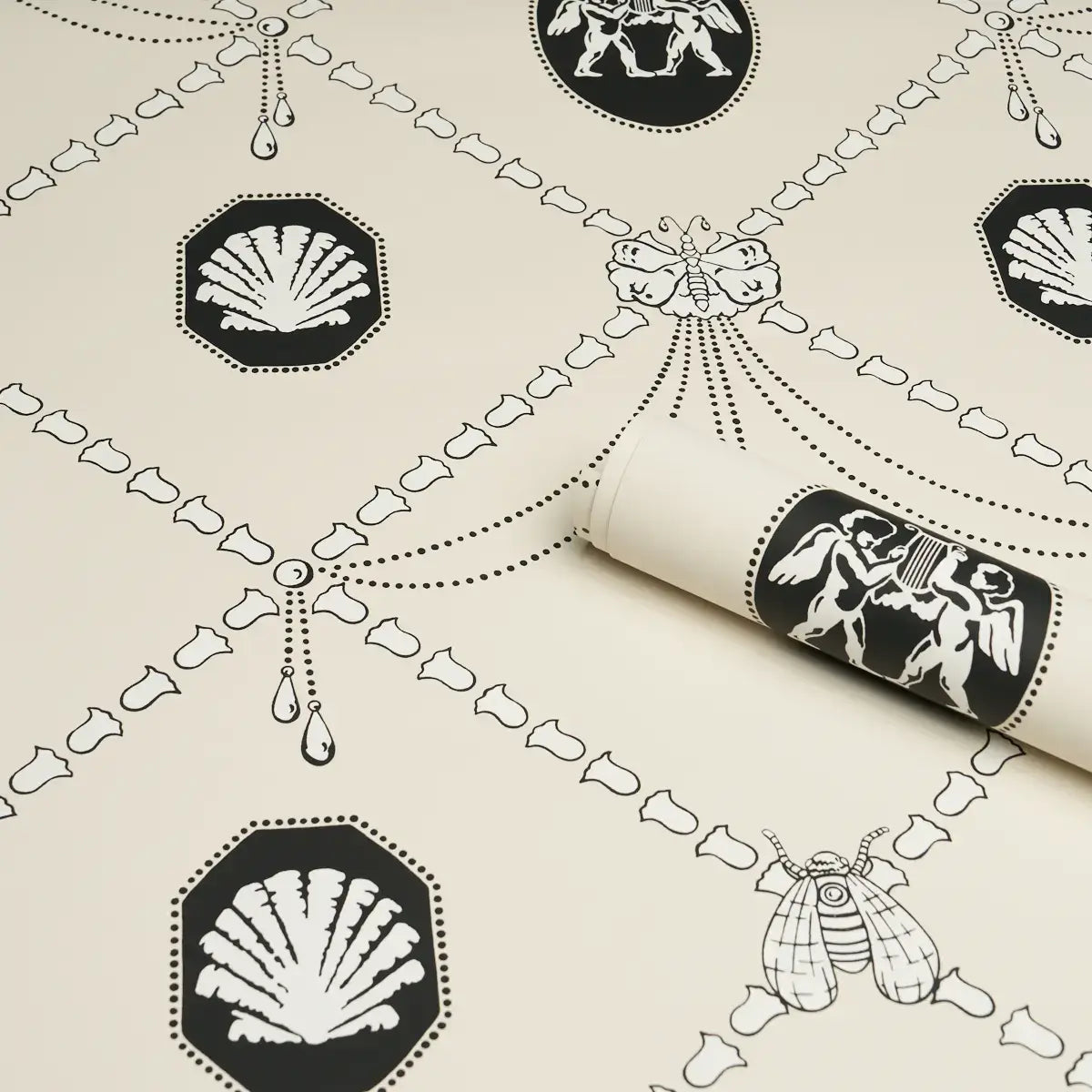 Schumacher Edith Wallpaper