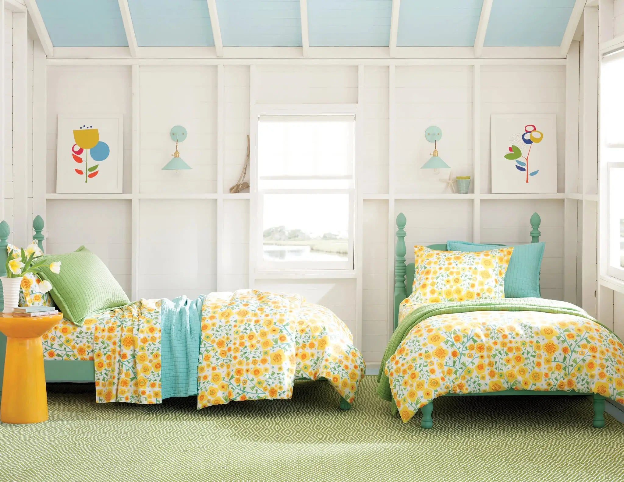 Dash & Albert Diamond Indoor/Outdoor Rug