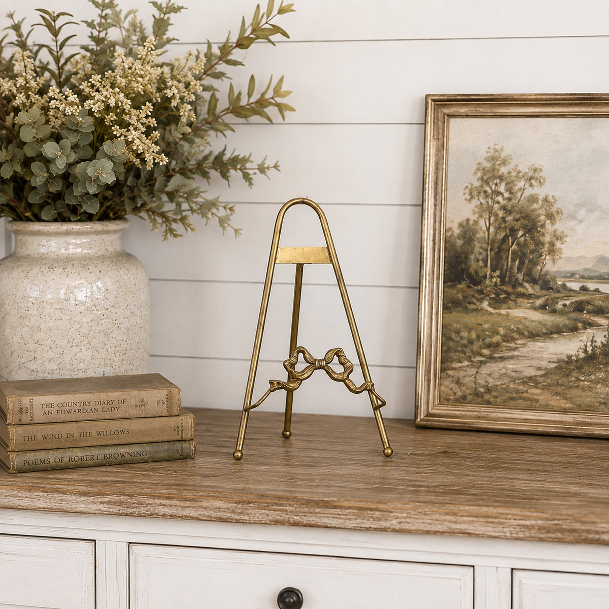 Bow Mini Easel
