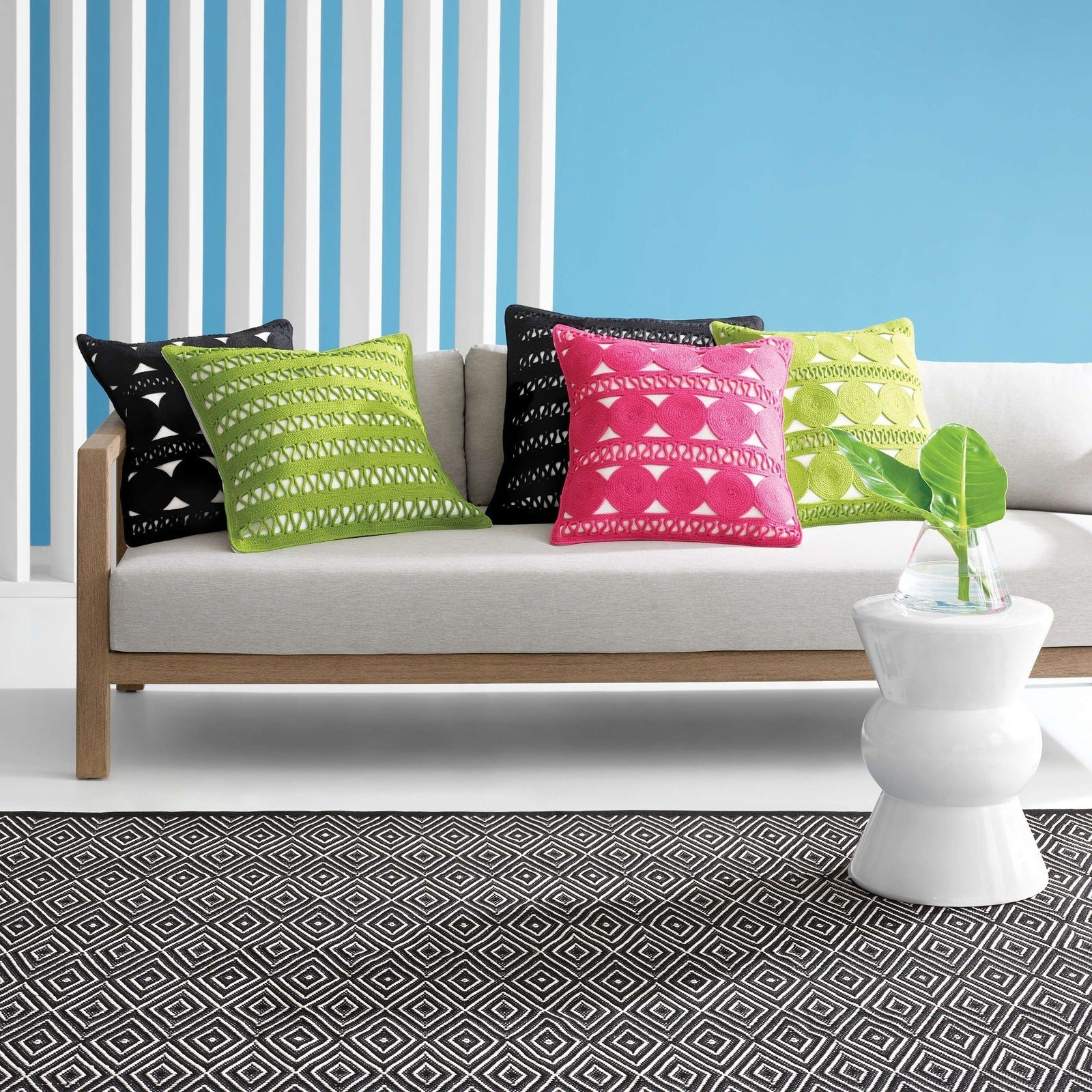 Dash & Albert Diamond Black/Ivory Indoor/Outdoor Rug