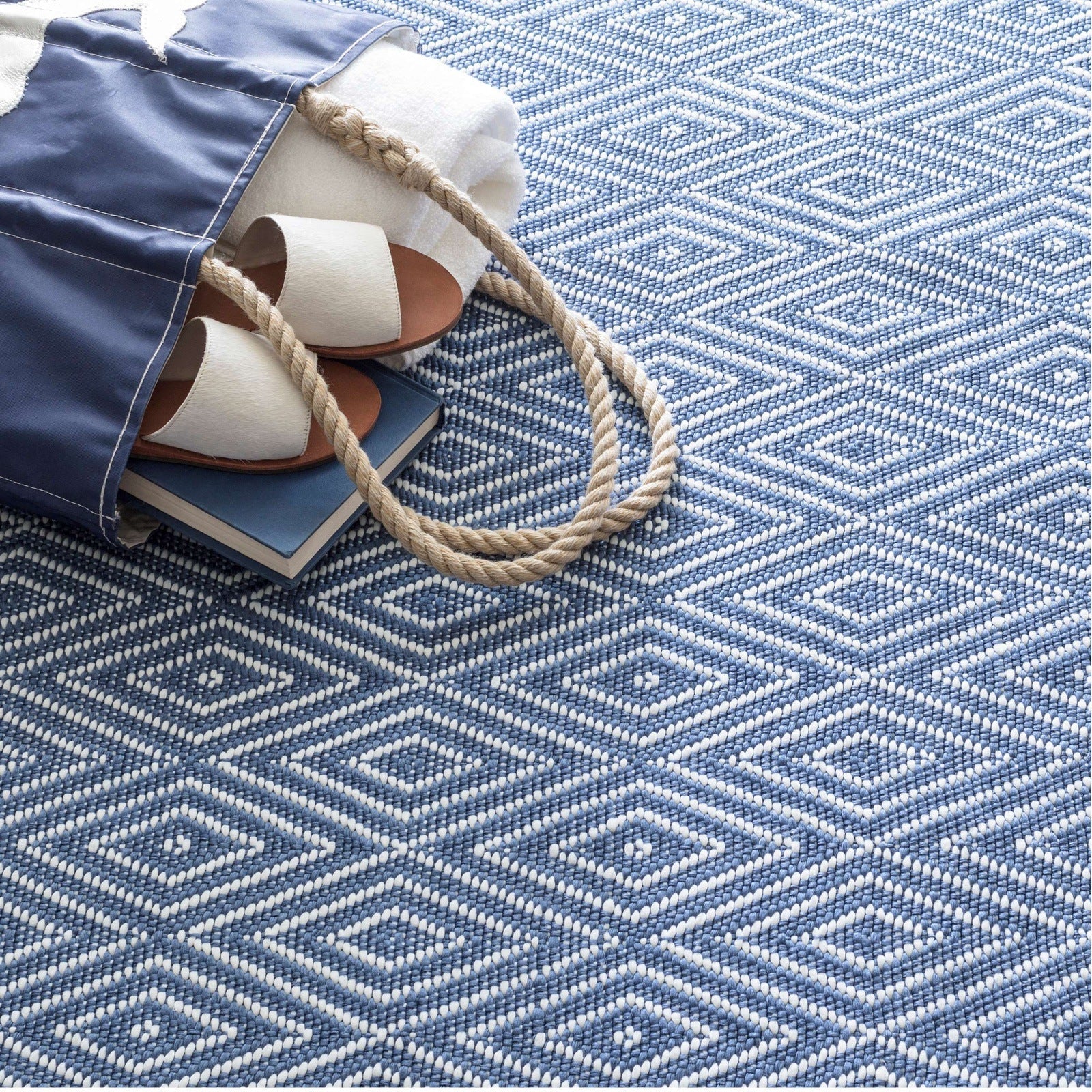 Dash & Albert Diamond Denim Indoor/Outdoor Rug