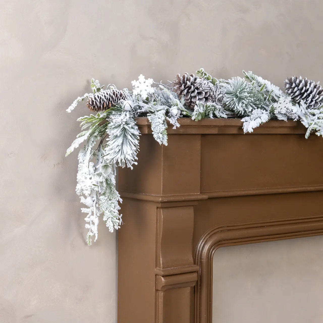 Snowy Pine With Pinecones & Snowflakes Garland
