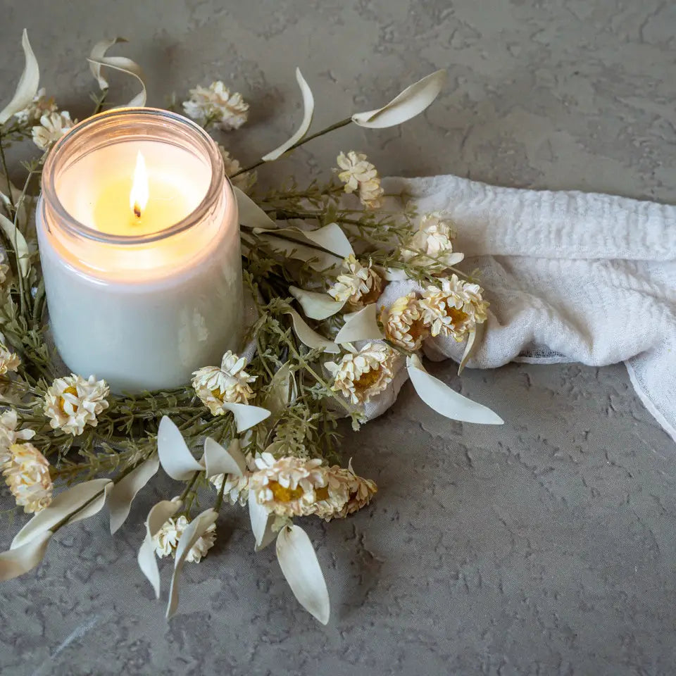 Cream Mini Daisy Candle Ring