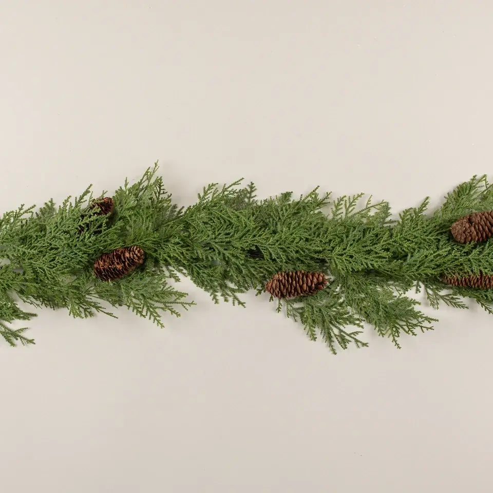 Cedar & Pinecone Garland